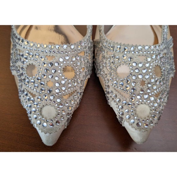 Badgley Mischka GORGEOUS Gigi Crystal Pointed Toe Ivory Flats-10 - Picture 4 of 10